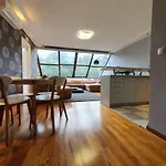 Amazing Penthouse Old Town Apartment *