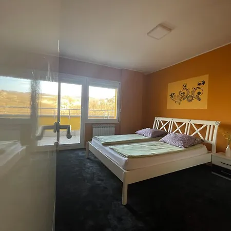 Amazing Penthouse Old Town *