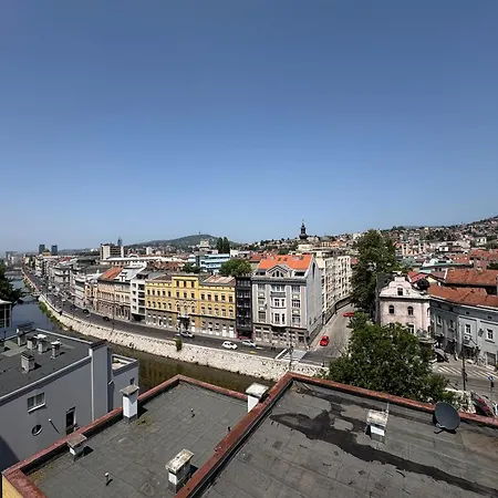 Amazing Penthouse Old Town *