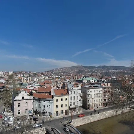 Amazing Penthouse Old Town *