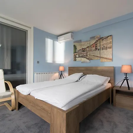 Amazing Penthouse Old Town Сараево