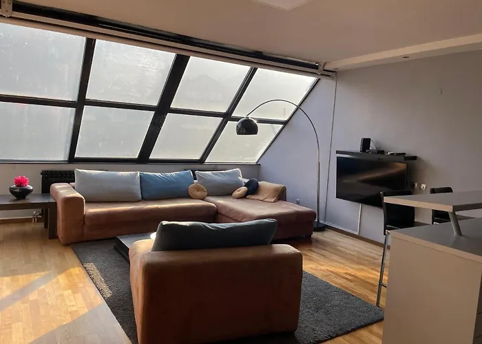 Amazing Penthouse Old Town *