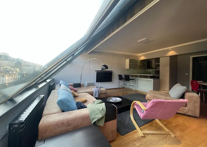 Amazing Penthouse Old Town شقة سراييفو