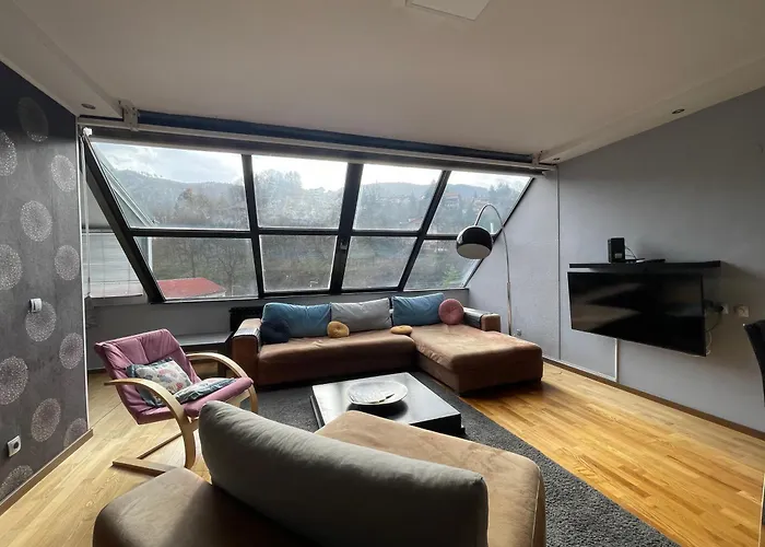 Amazing Penthouse Old Town شقة