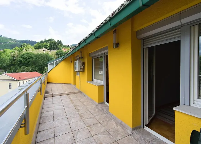 Amazing Penthouse Old Town شقة *